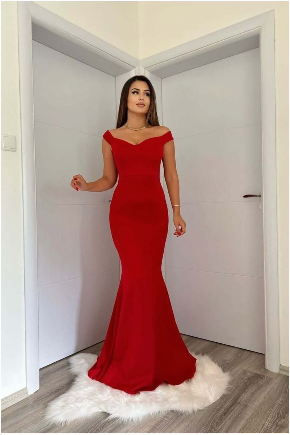 Kalp Kesim Yaka Elbise Balık Abiye Maxi