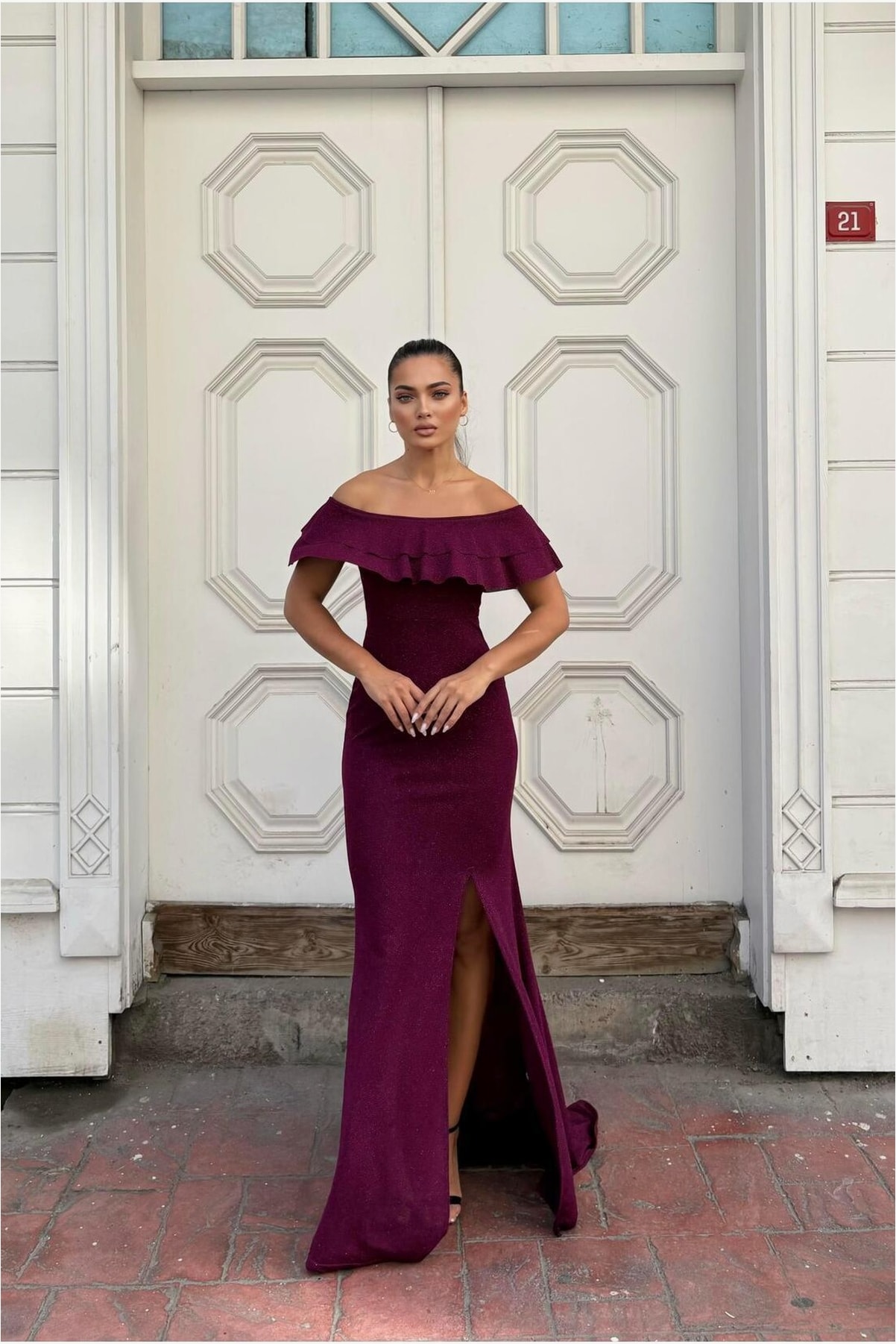 Kadın Vintage Krep Kumaş Straplez Yırtmaçlı Abiye Elbise